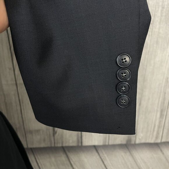 Jos. A. Bank 41L - W30 x L32 Blue 100% Wool 2-Button Single-Vent 2-Piece Suit - Picture 4 of 16